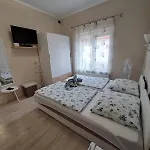 Berta Panzio 3* Хайдусобосло