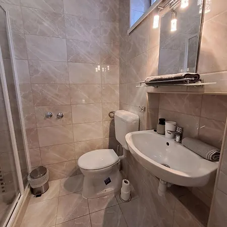 住宿加早餐酒店 Berta Panzio Hajdúszoboszló