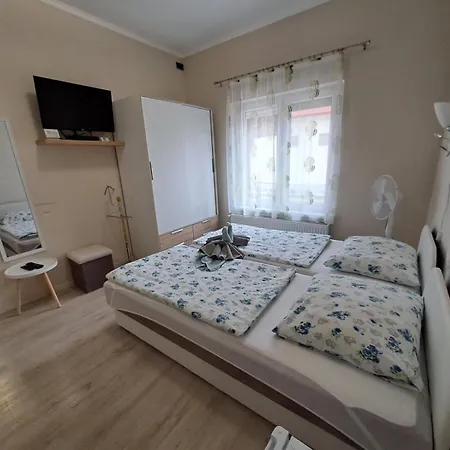 Berta Panzio 3* Hajdúszoboszló